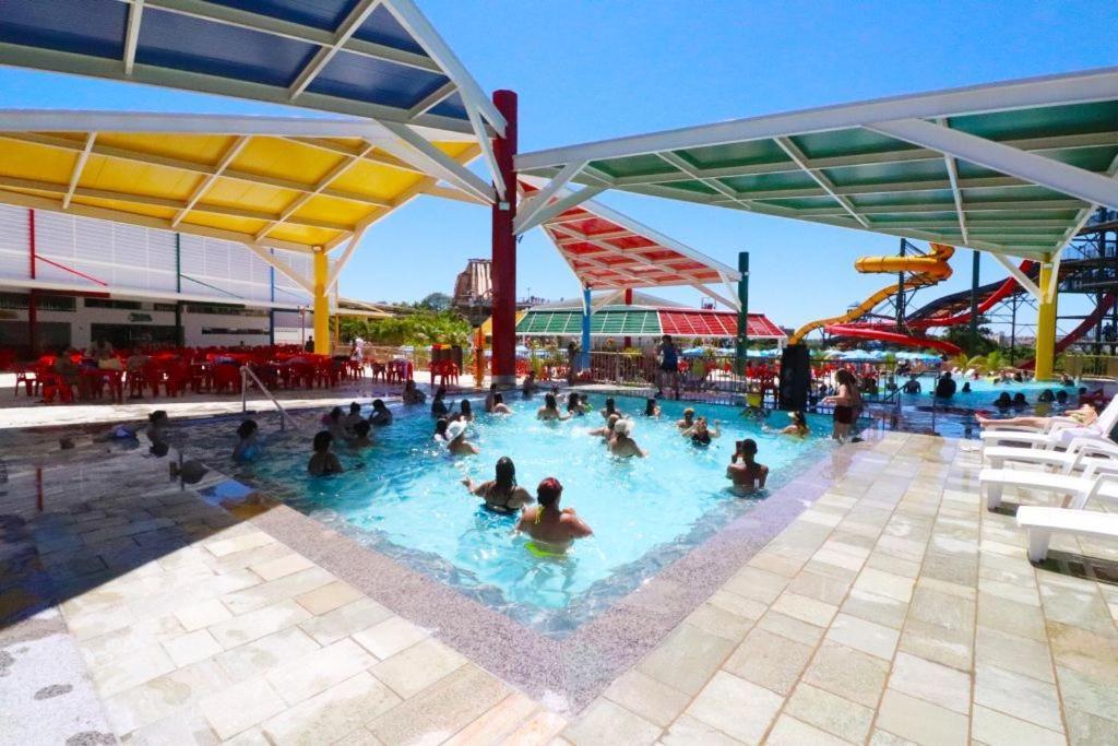 Piazza Diroma - Com Acesso Acqua Park Cn-Go Aparthotel Caldas Novas Exteriör bild