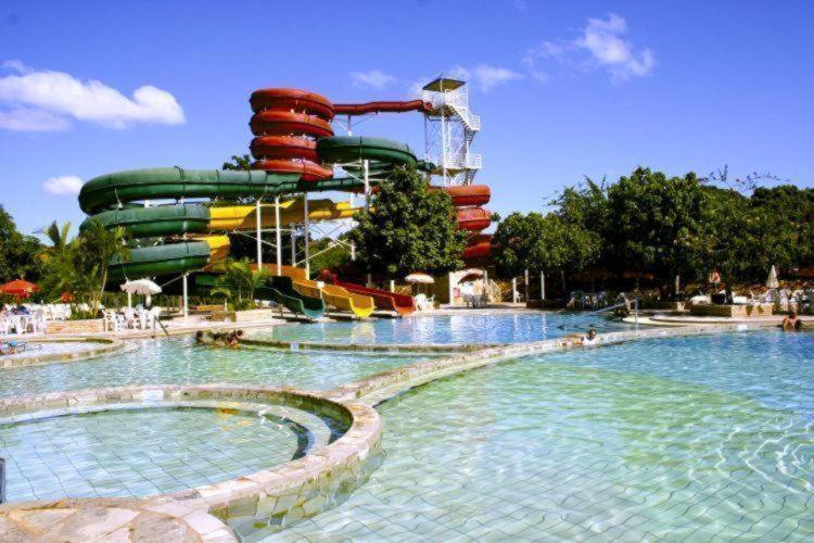 Piazza Diroma - Com Acesso Acqua Park Cn-Go Aparthotel Caldas Novas Exteriör bild