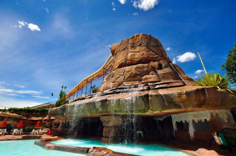 Piazza Diroma - Com Acesso Acqua Park Cn-Go Aparthotel Caldas Novas Exteriör bild